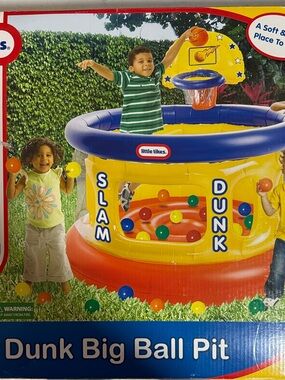 Little Tikes Slam Dunk Big Ball Pit Inflatable Play Center w/ 20 Balls